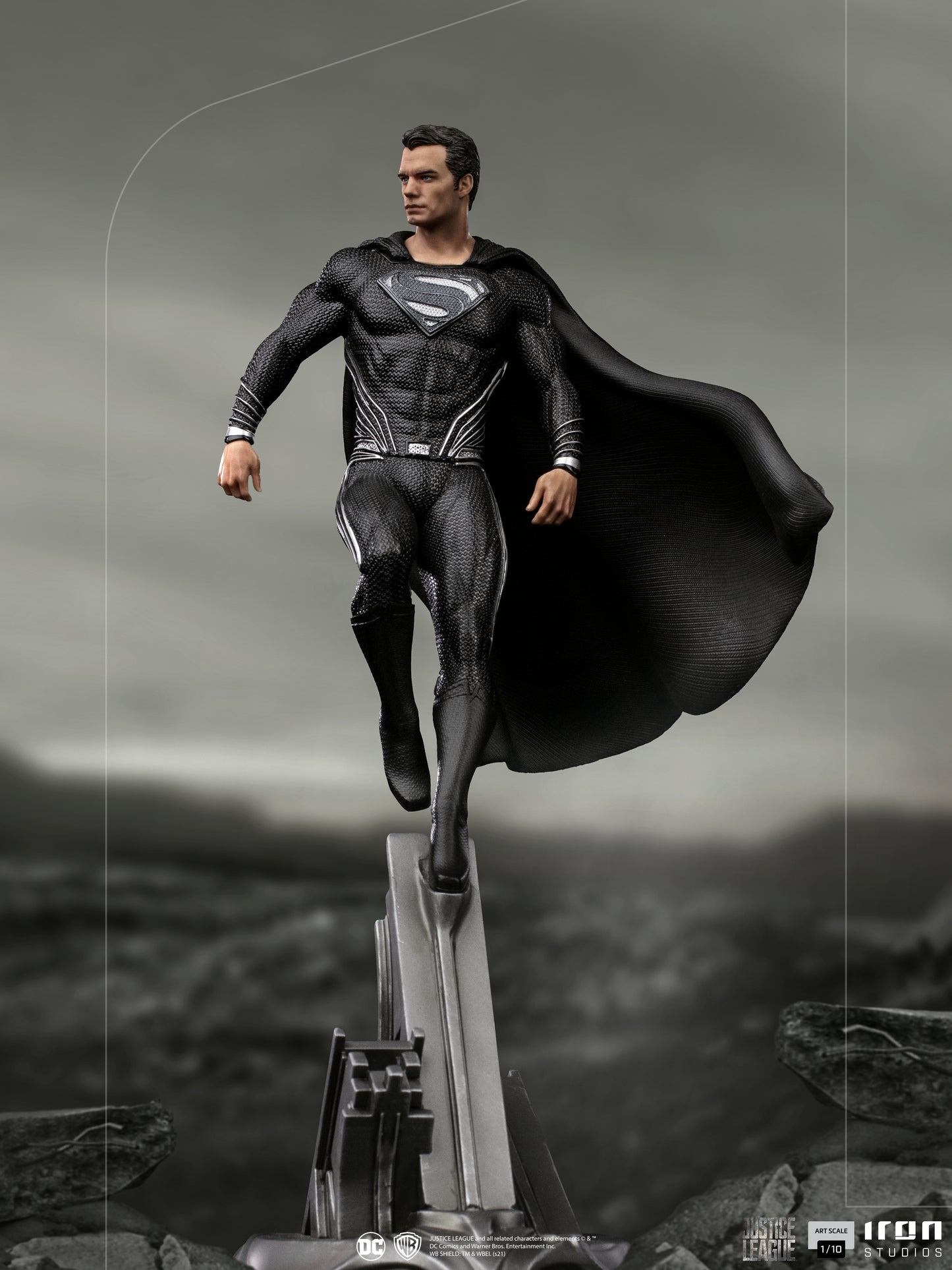 SUPERMAN BLACK ART SCALE 1/10 STATUE